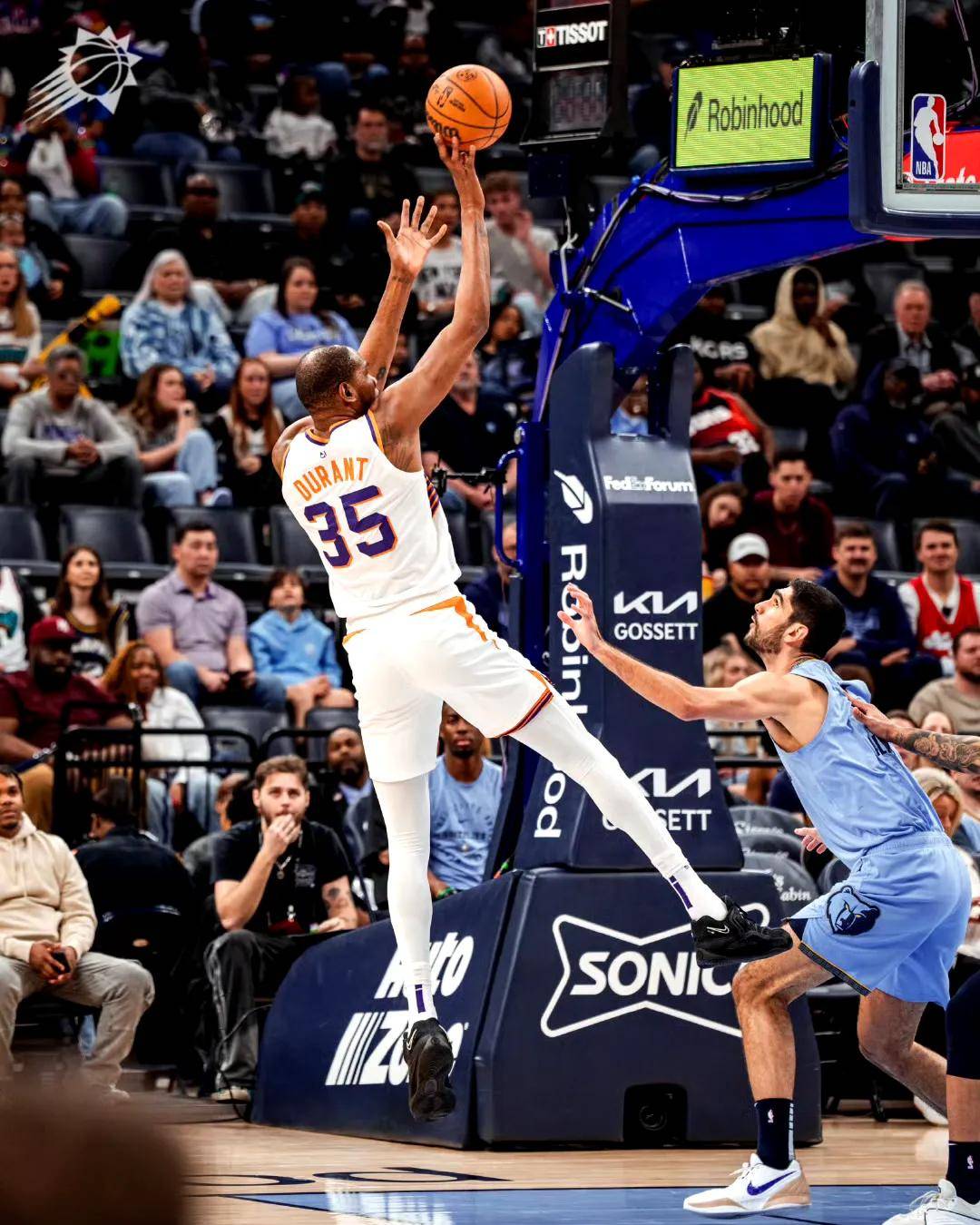 包含穆古鲁扎连续七场比赛得分超过惊险取胜，G2挑战极限！的词条